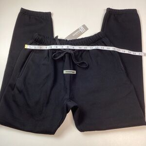 Essentials Men’s Jogger Sweatpants Size Large Black NWT